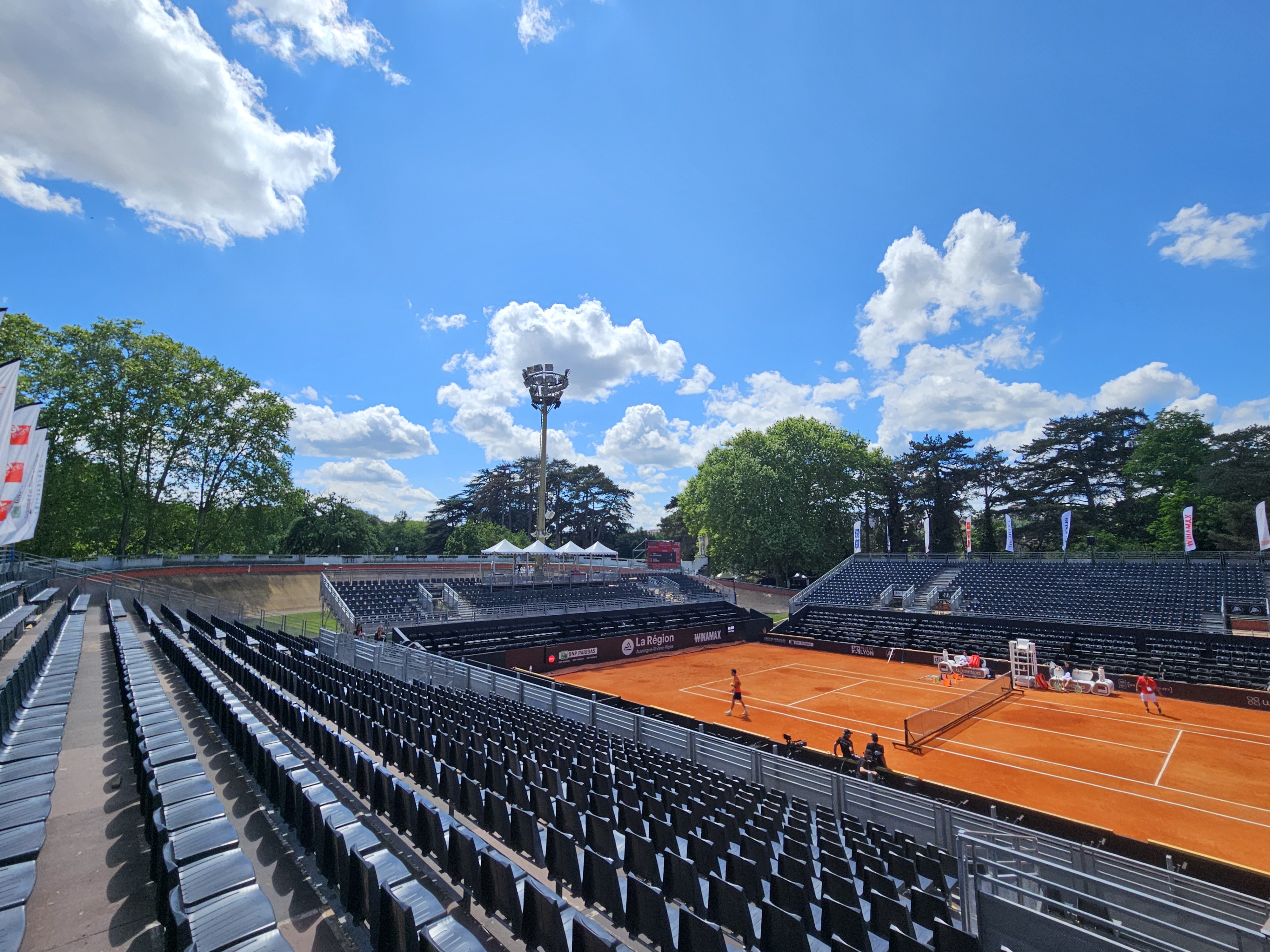 open parc - tribunes