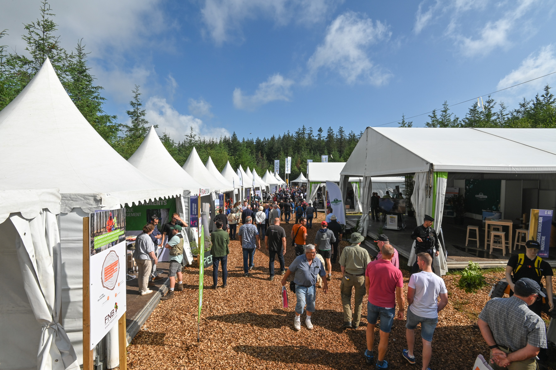 Chapiteau Garden et chapiteau bipente - EUROFOREST