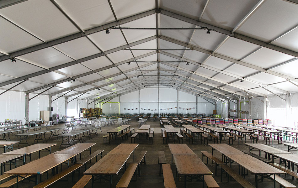 Rassemblement pèlerins Paray le monial intérieur