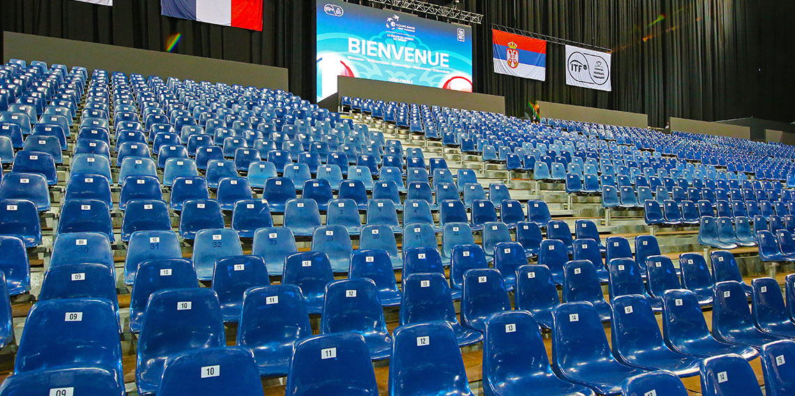 Coupe Davis -	Installation de 1 496 places de tribunes
