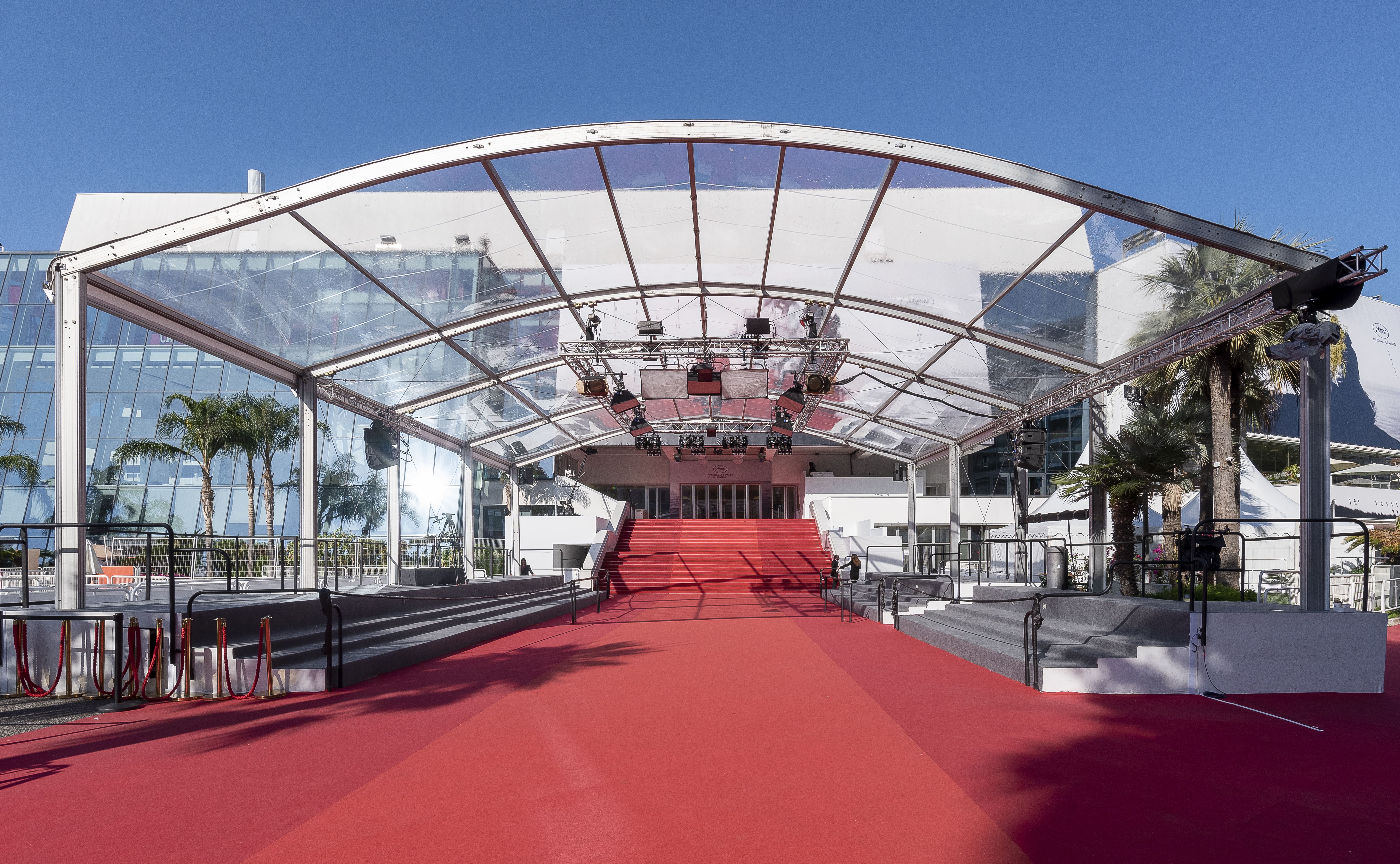 Montée des marches_Festival de Cannes 2024_Structure Cristal