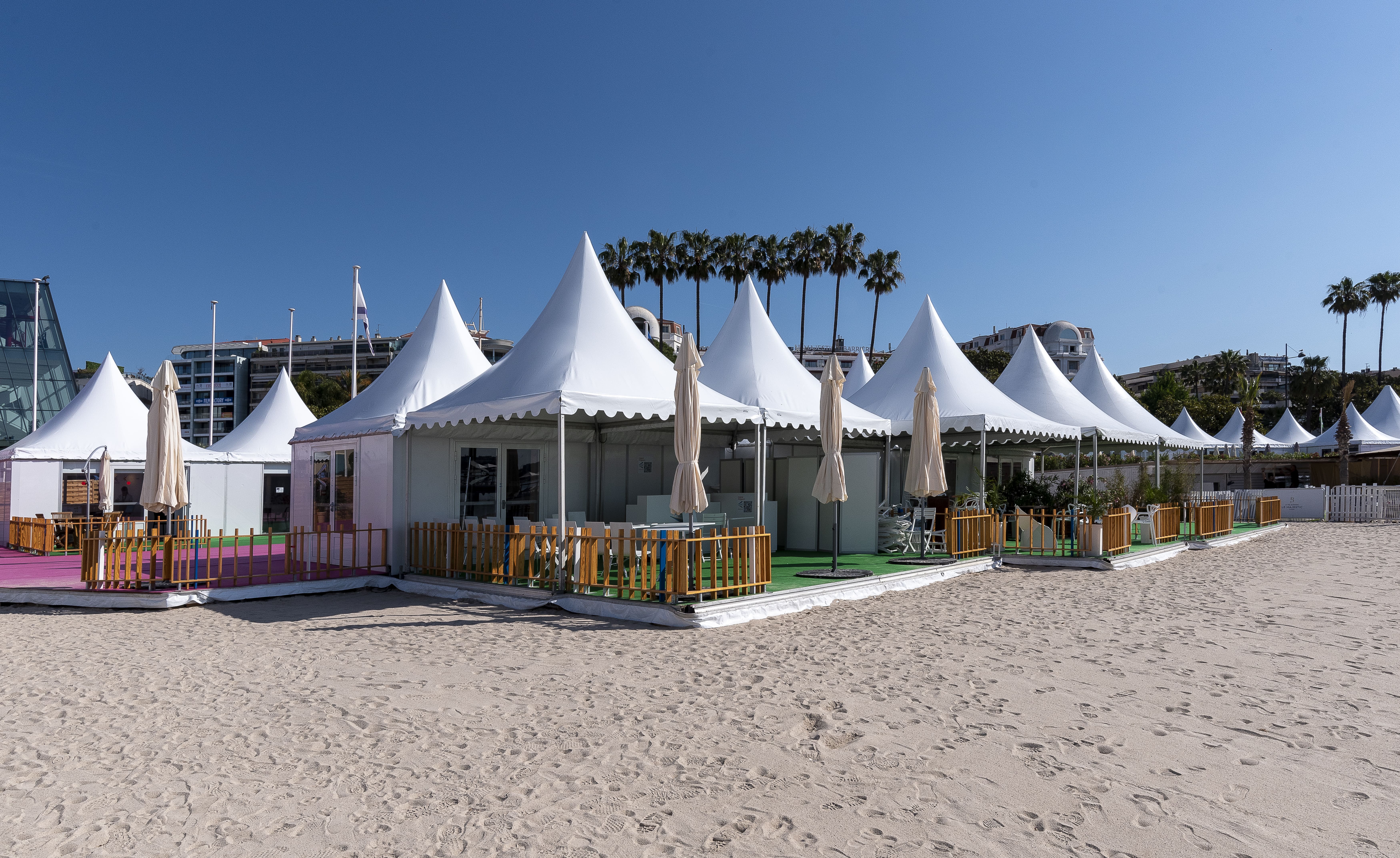 Salle de cinéma Agnès Varda_Chapiteau événementiel tridimentionnel_Festival de Cannes 2024