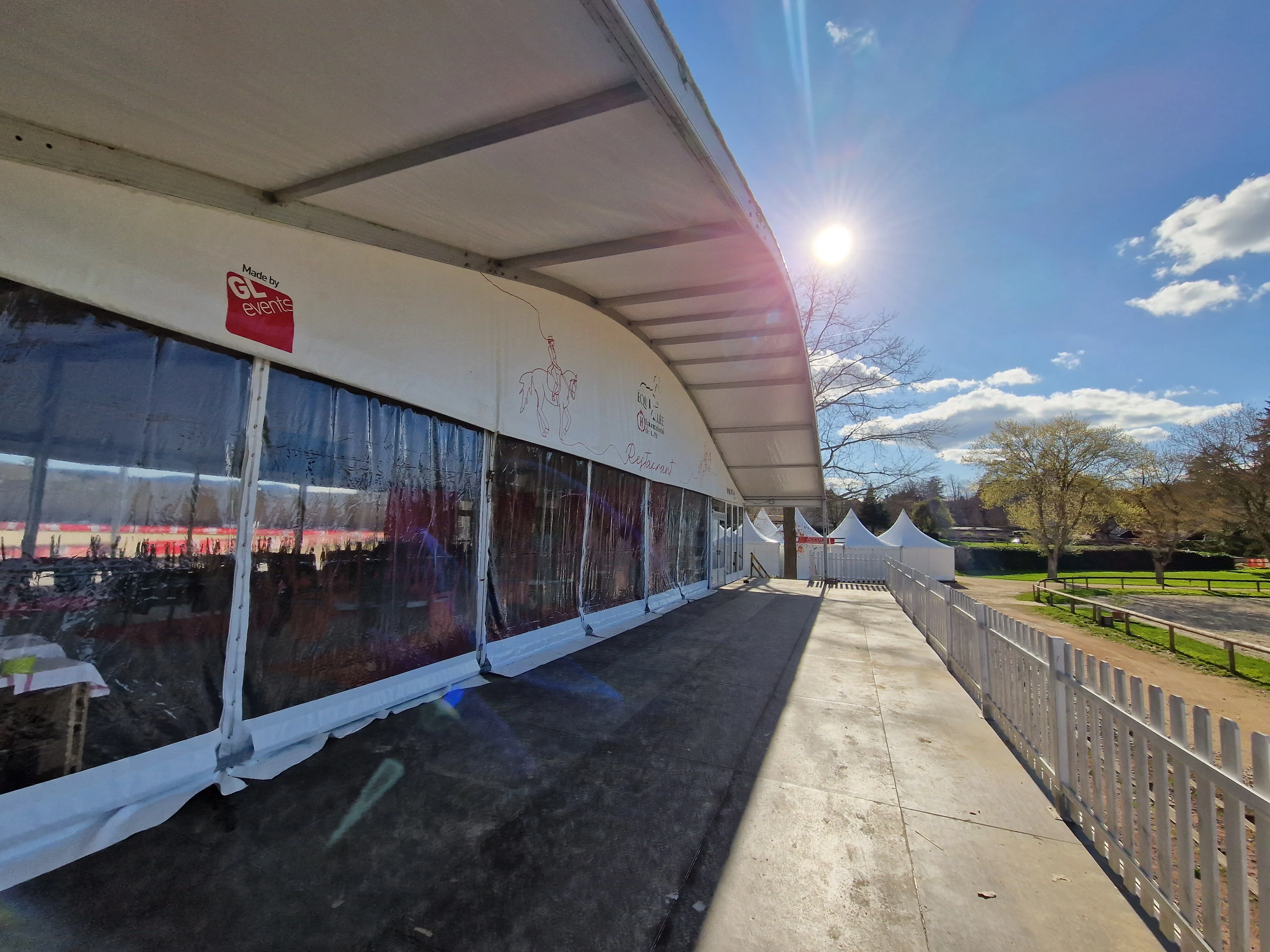 HARAS NATIONAL DE CLUNY - restaurant temporaire 